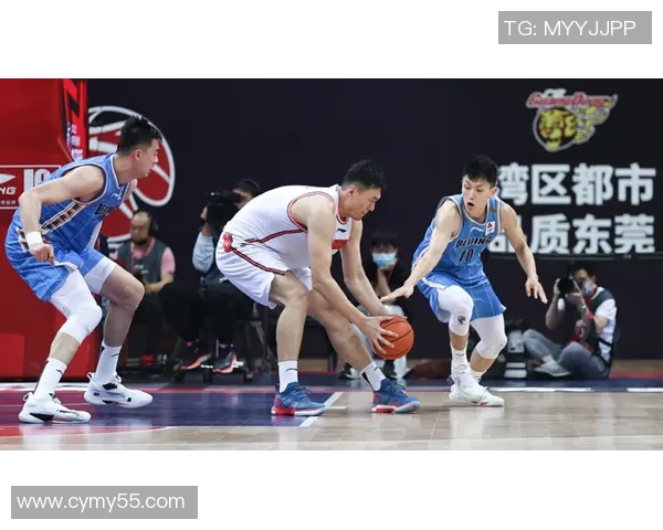 武汉篮球队防守反击策略分析与成效评估